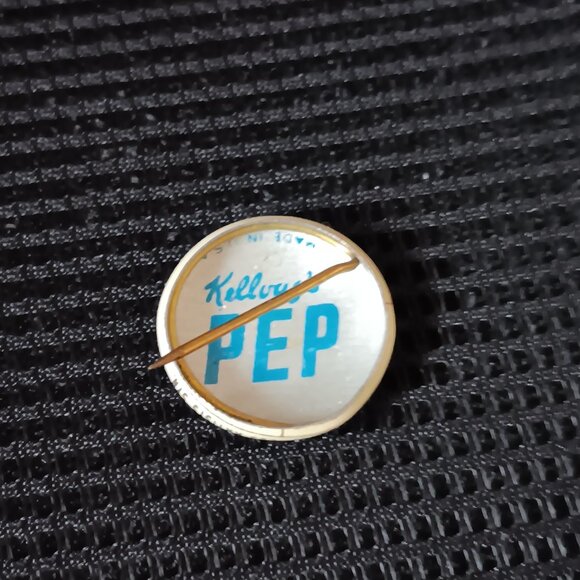 Rare Vintage Dick Tracy Pep Pinback Button Pin Kellogg's Cereal Tin Lithograph - Picture 6 of 7